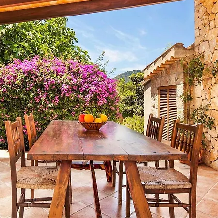 Fonto Villa Pollenca